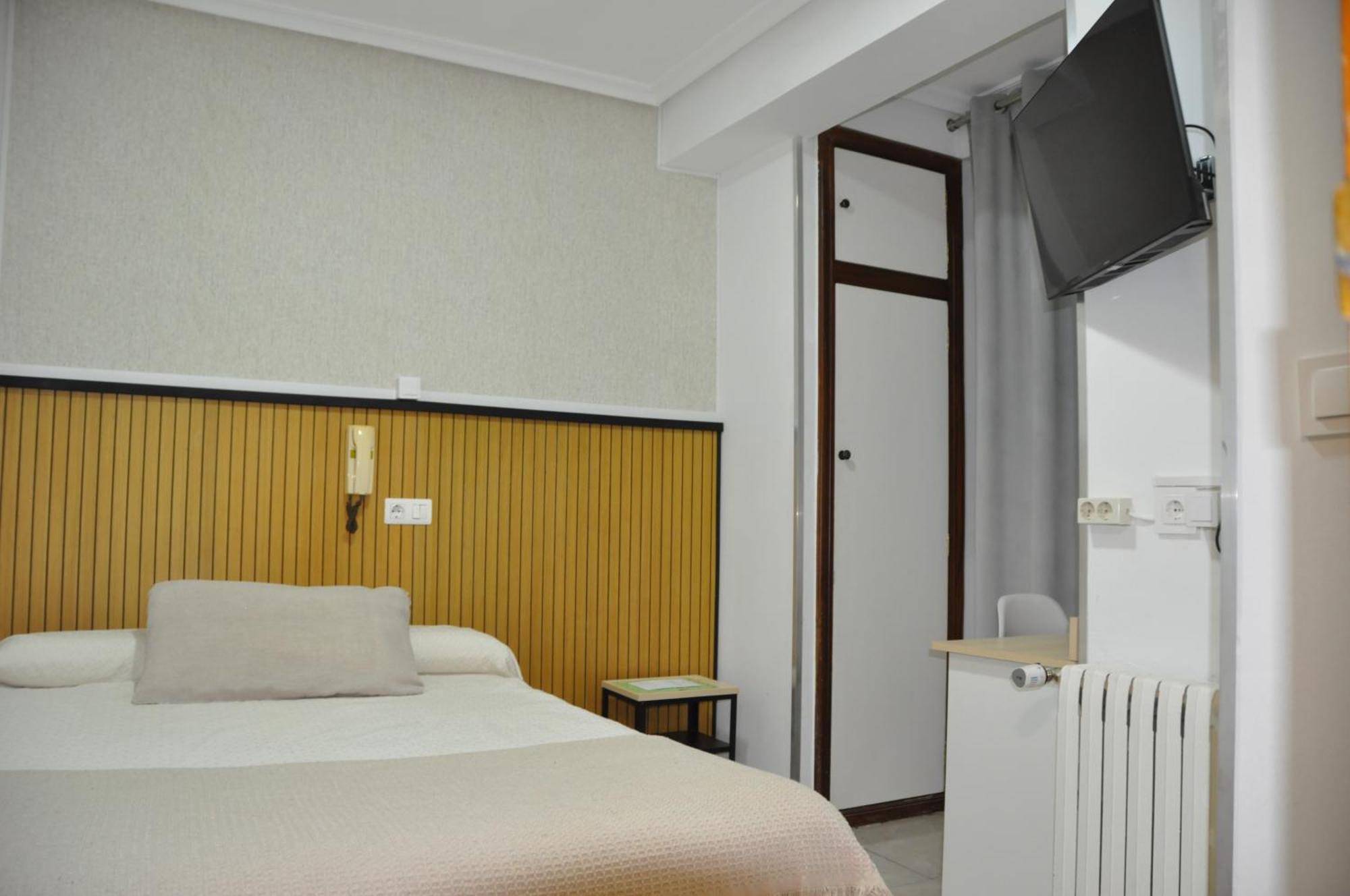 Hostal Ramón y Cajal Valladolid Exterior foto