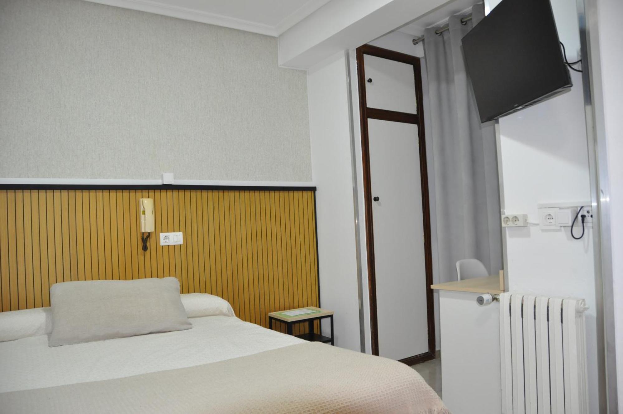 Hostal Ramón y Cajal Valladolid Exterior foto
